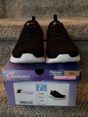 NWT Skechers Sz 7.5M Sport Memory Foam